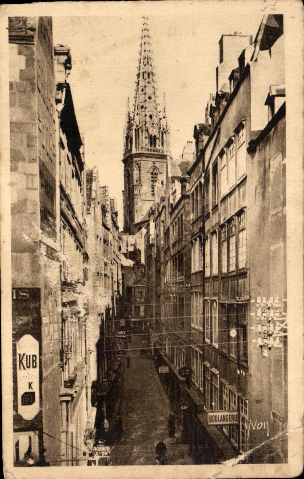 CPA Saint Malo La Grande Rue et la Cathedrale