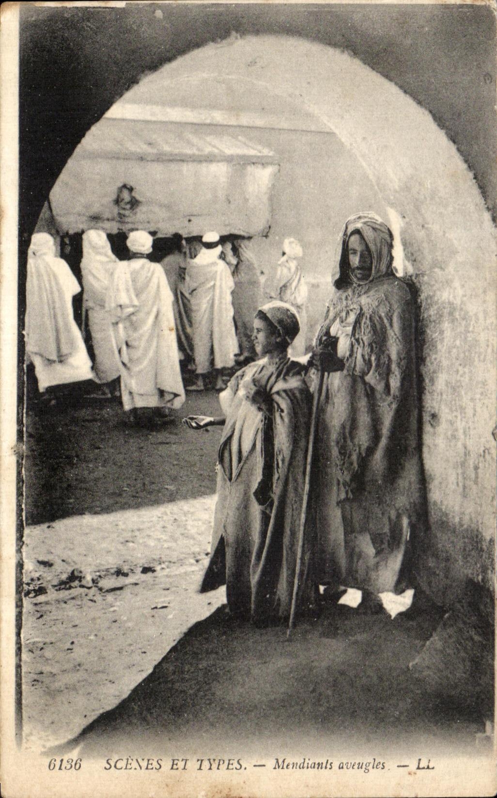 CPA Scenes Et Types Mendiants aveugles