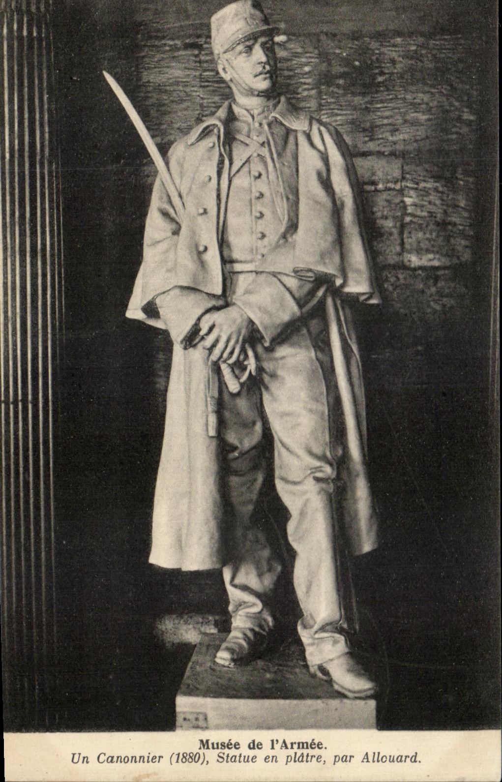 CPA Musee de l'Armee Un Canonnier statue en Platre par Allourad Militaria