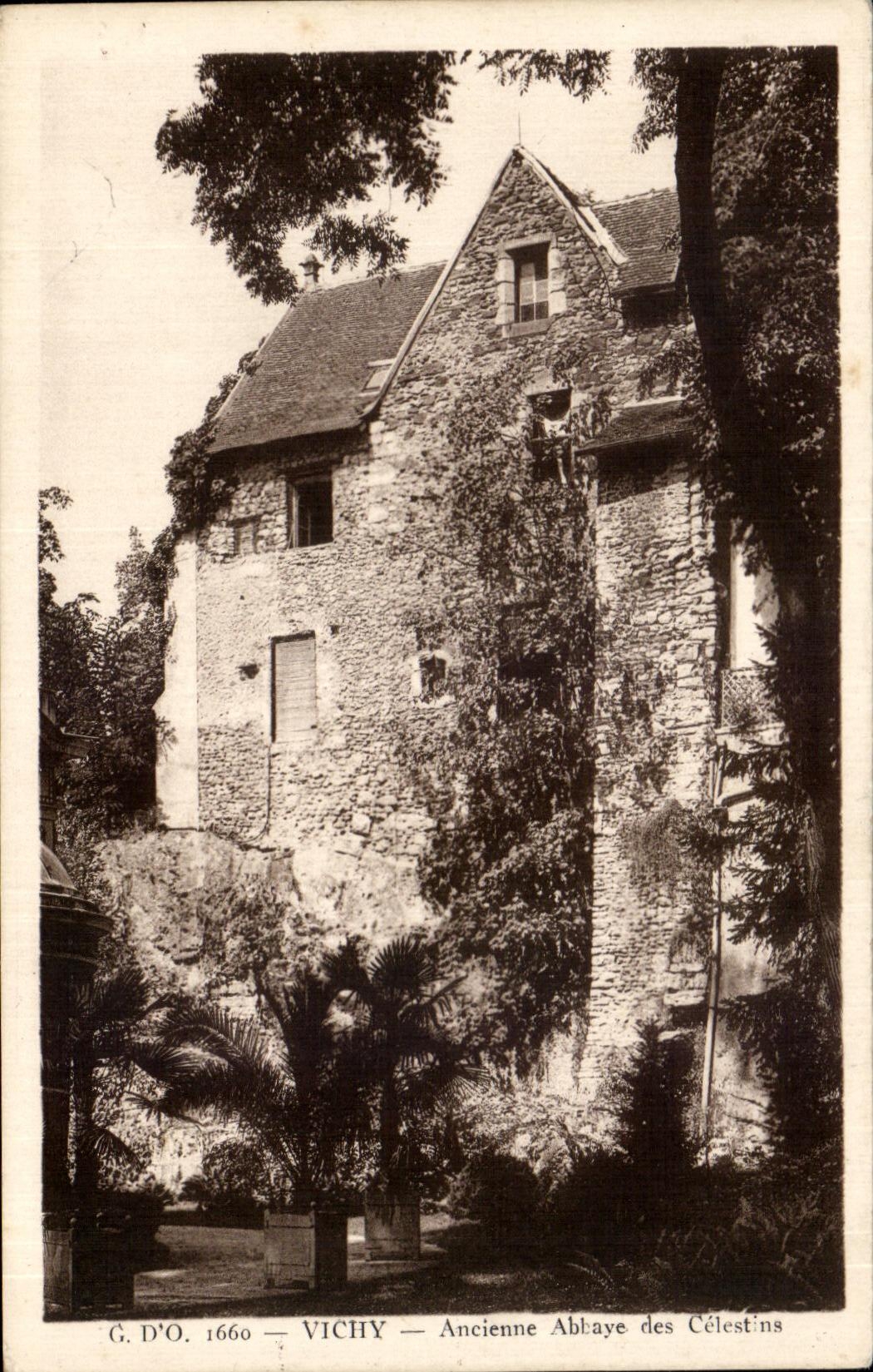 CPA Vichy Ancienne Abbaye des Celestins