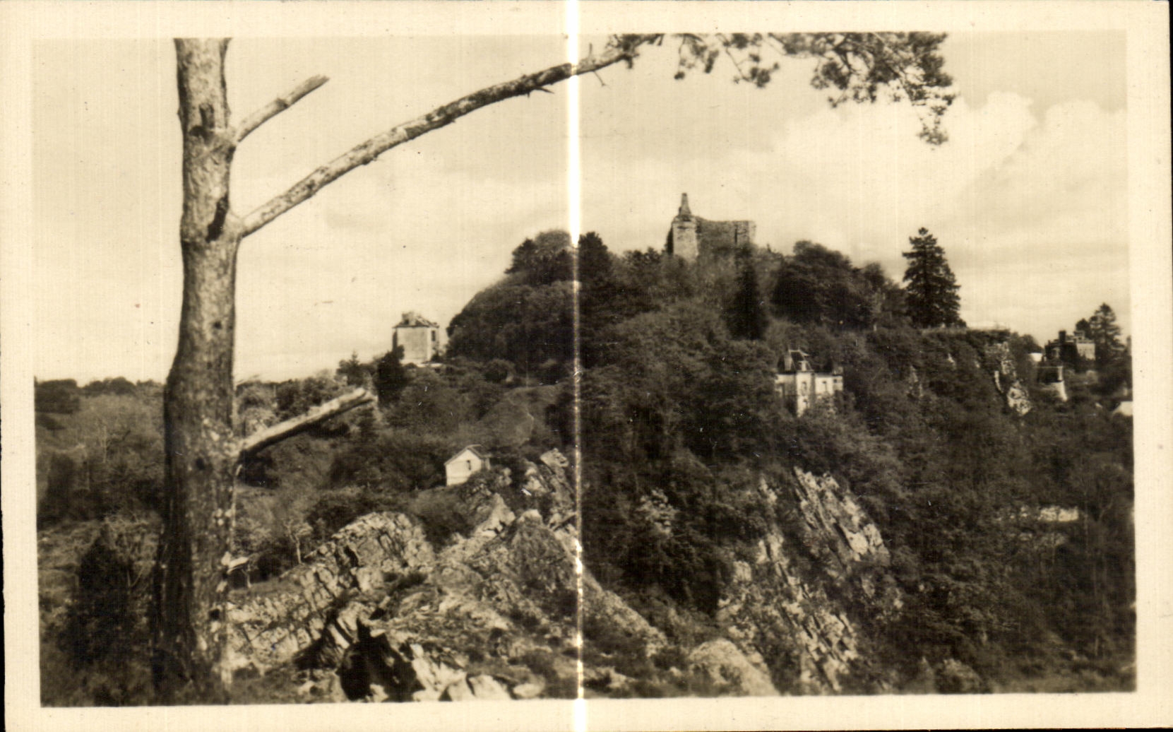 CPA Dompont Le Donjon 