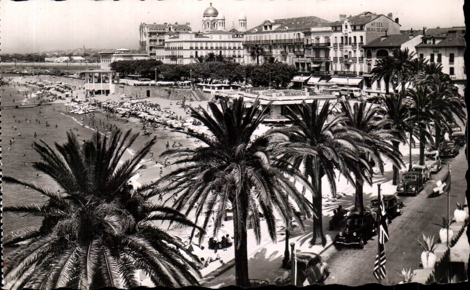 CPA La cote D'Azur Saint Raphael Vue d'Ensemble