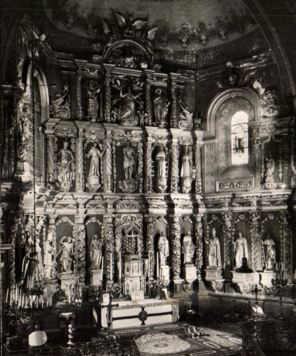 CPA St Jean De Luz L'Autel de I'Eglise et le Retable