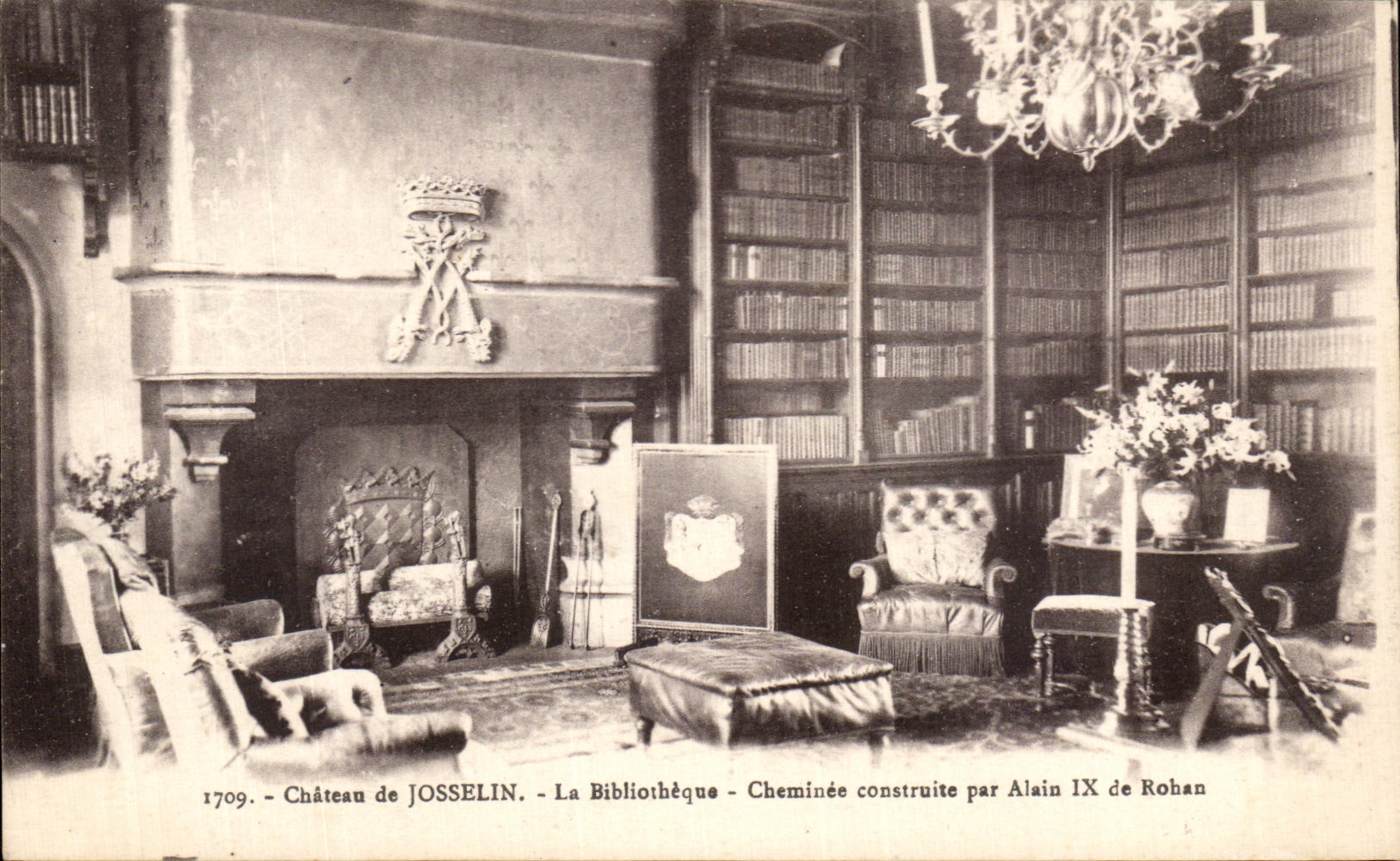 CPA Castle De Josselin la biblioteca construida por la chimenea de la biblioteca de Alain IXde Rohan