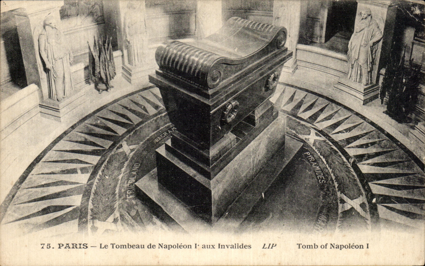 CPA Paris Tombaau of Napoleon 1st to Invalides