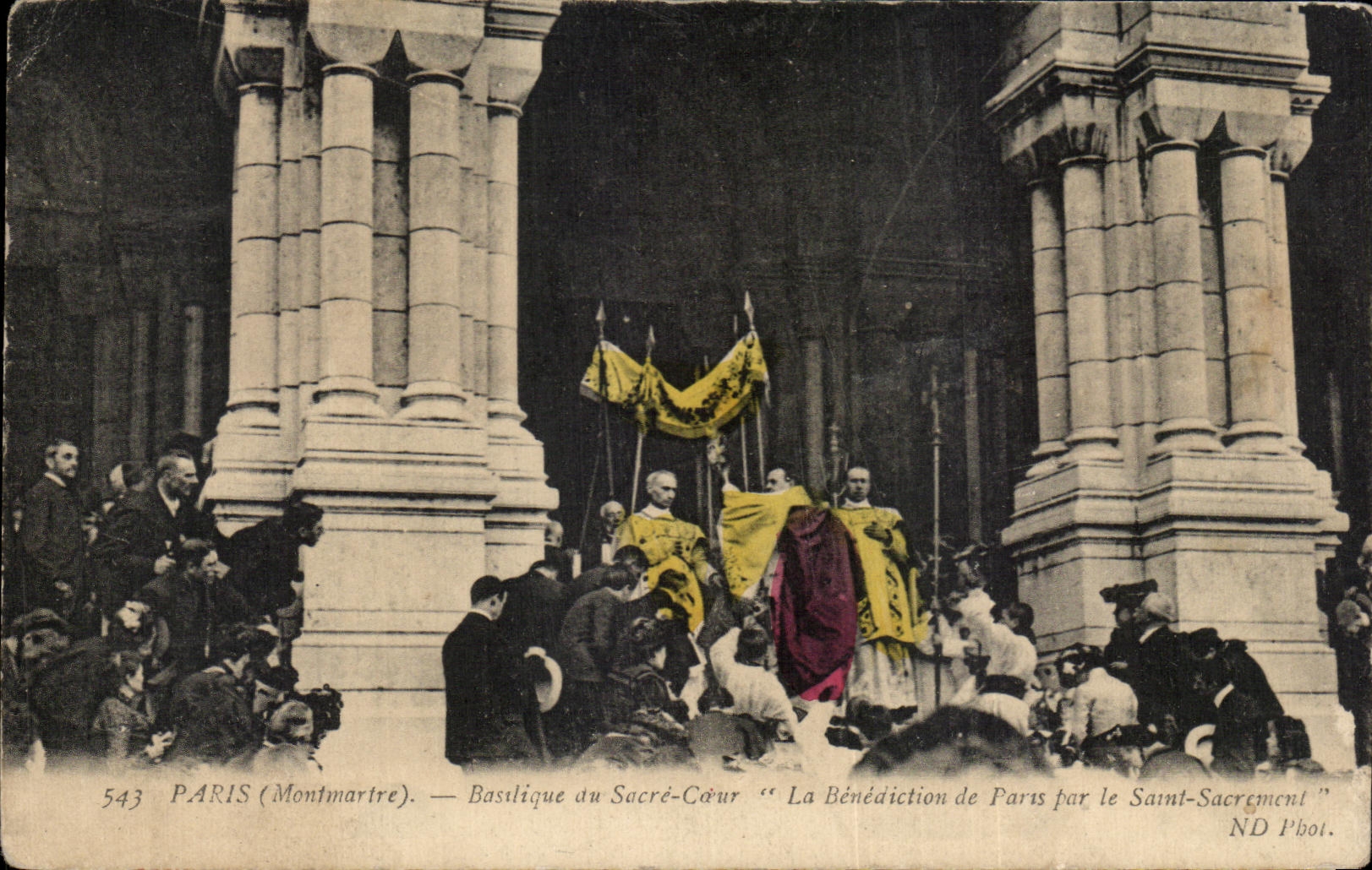 CPA Paris montmartre basilique du sacre Coeur Benediction de paris par le Saint Sacrement 