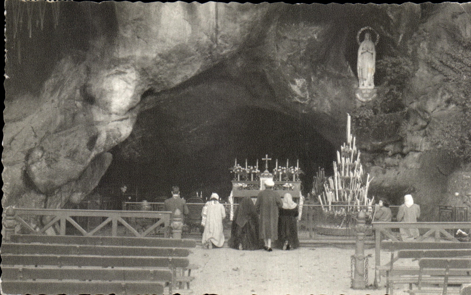 CPA Lourdes the Miraculous Cave The Grotto