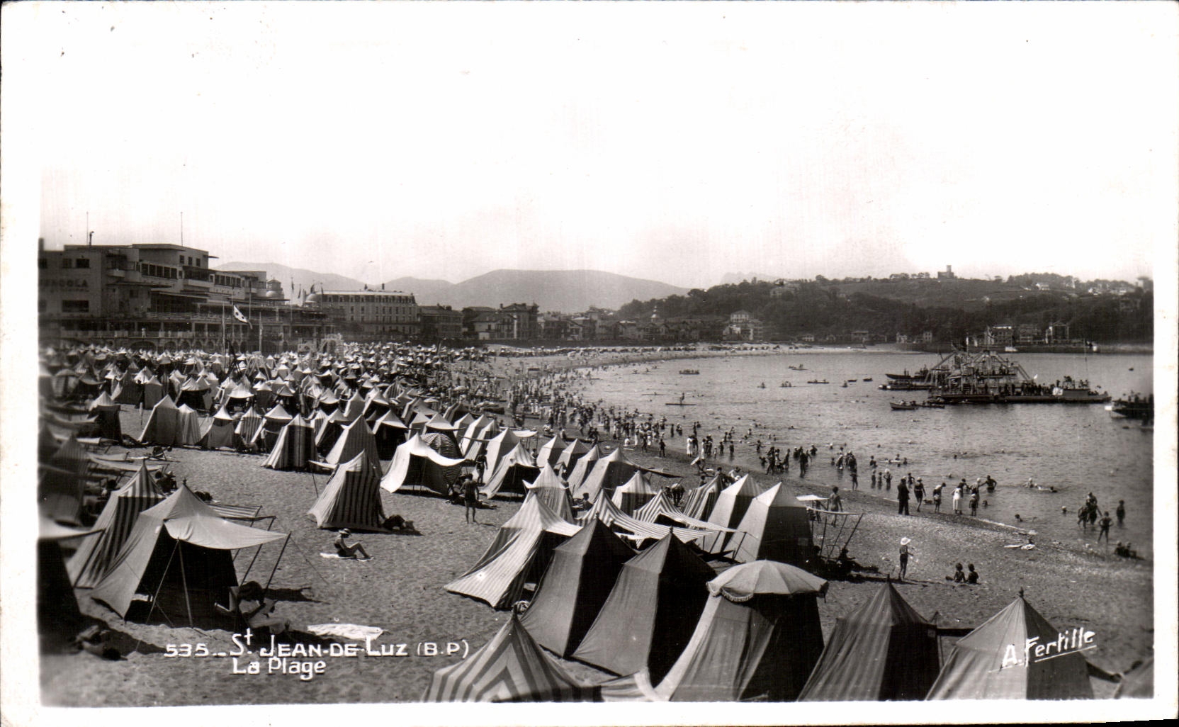 CPA St Jean De Luz the Beach
