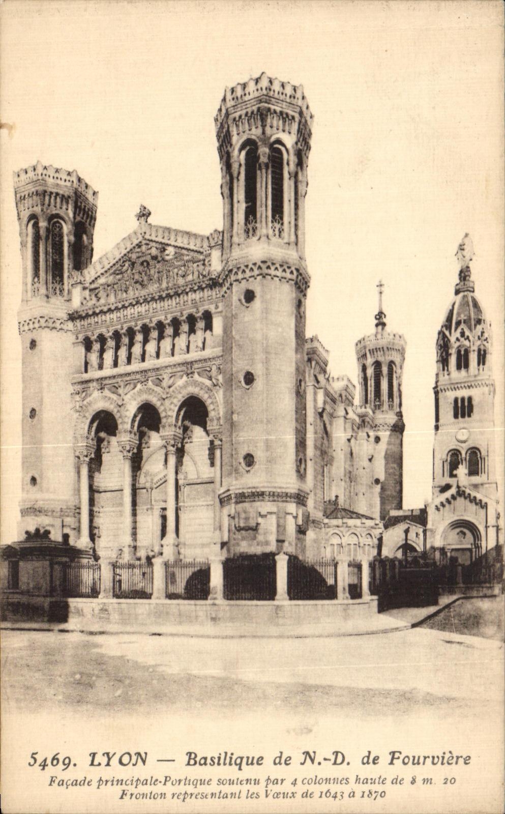 CPA Lyon Basilique de facade principale par