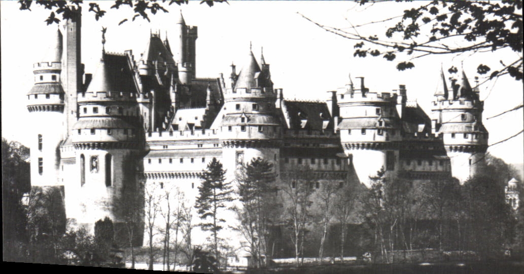 CPSM Le chateau de pierrefonds ensemble a fest