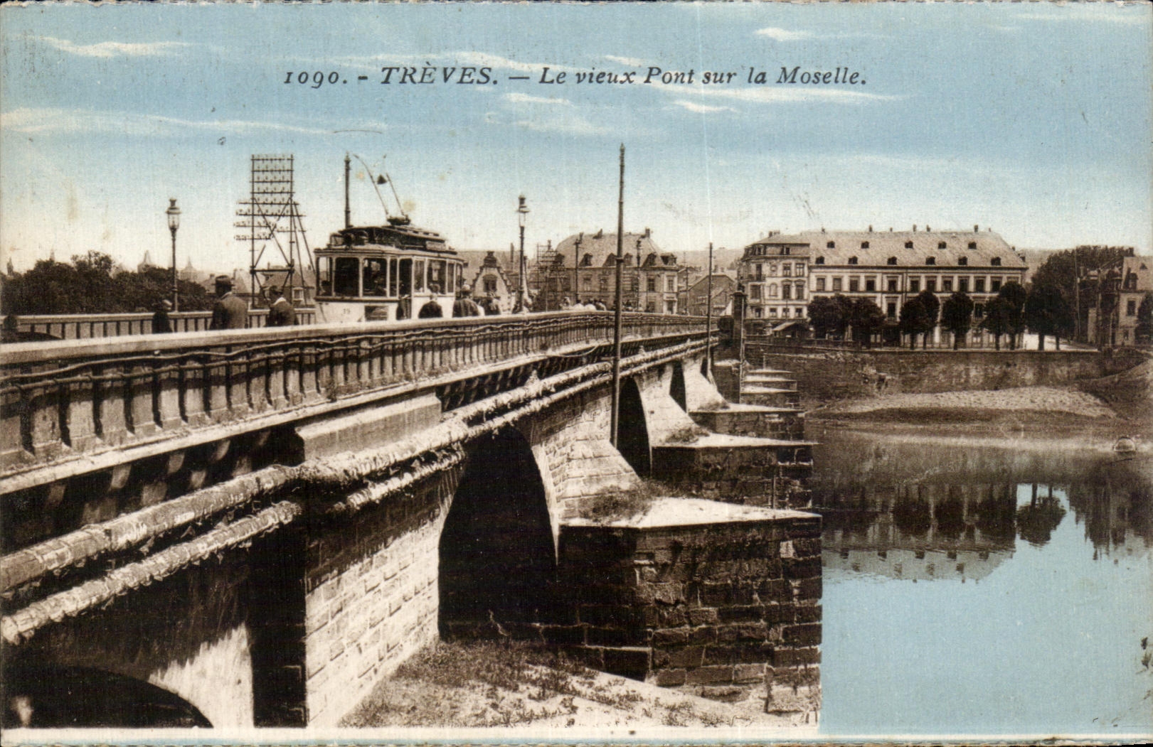 CPA Treves Le vieux Pont sur la Moselle
