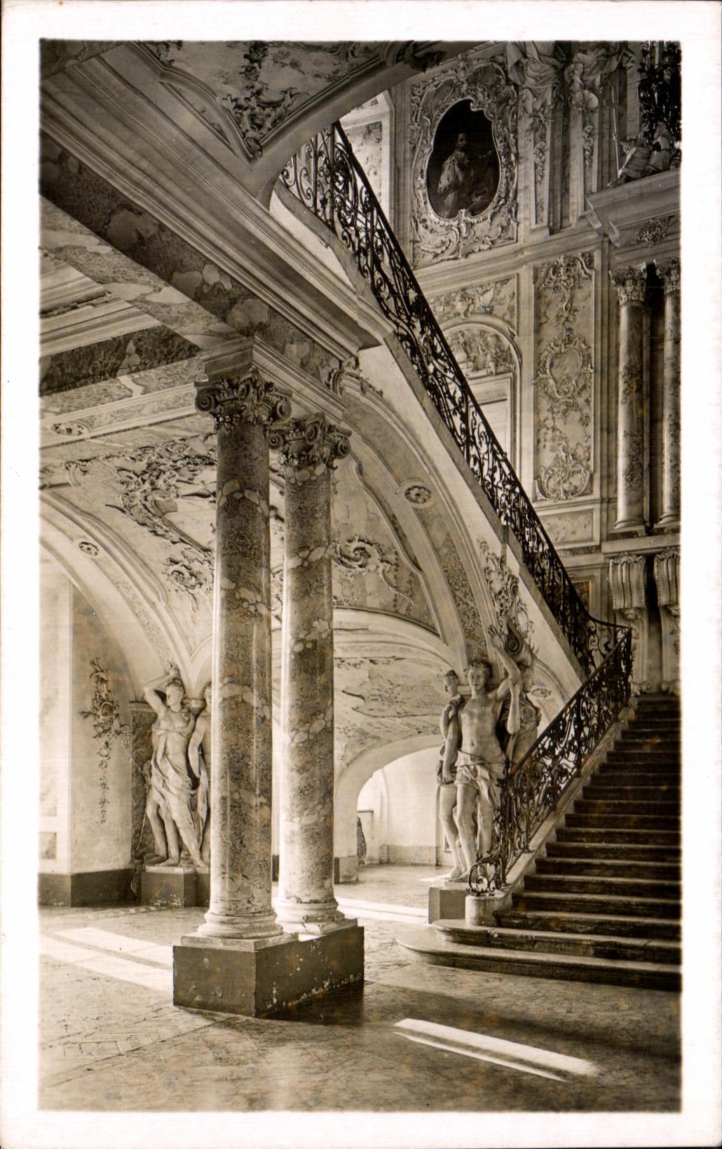 CPA Schloss Augusturburg Bruhl Treppenaufgang