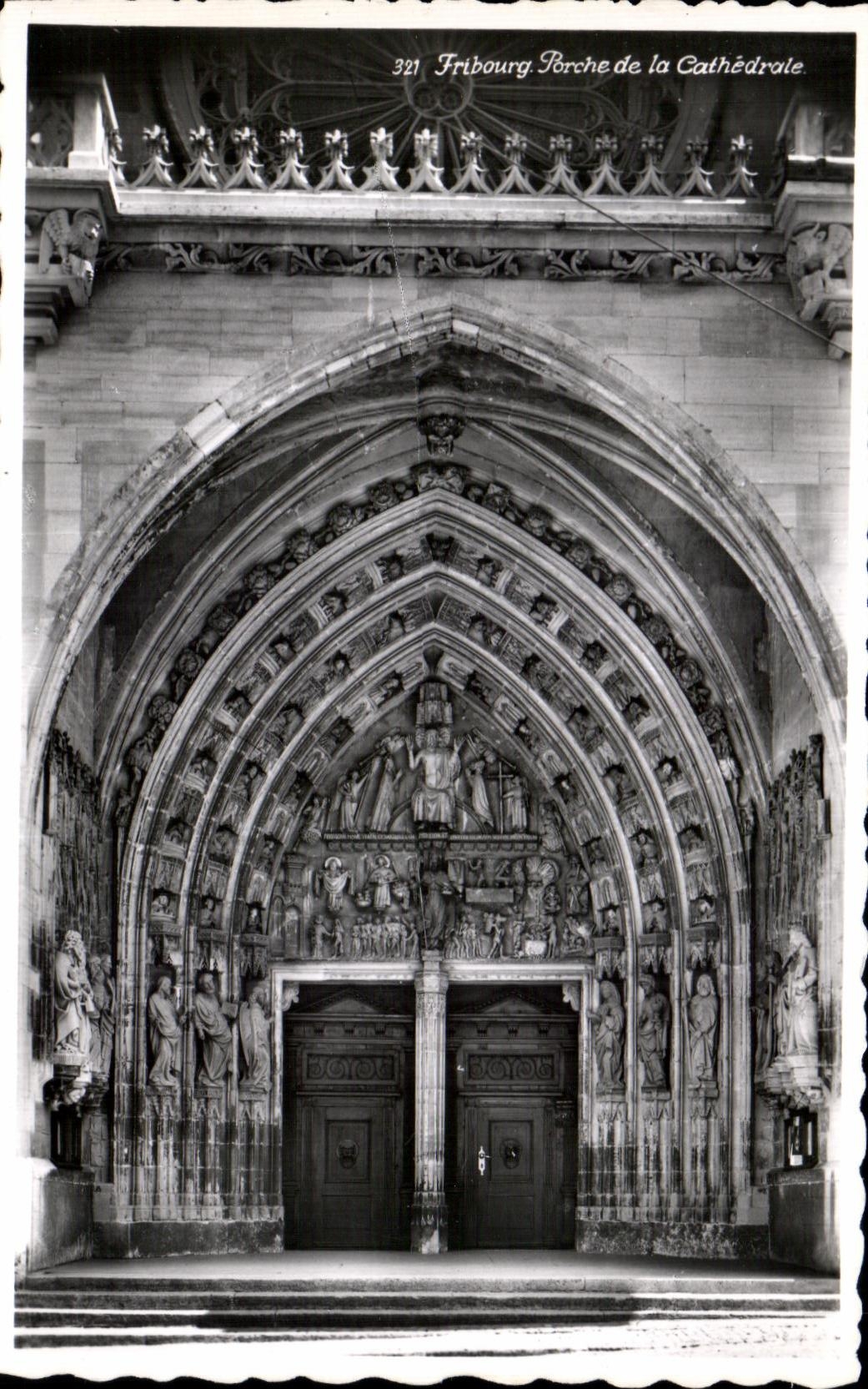 CPA Fribourg Porche de la Cathedrale
