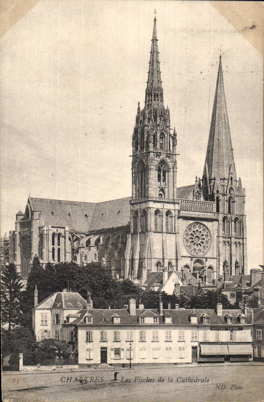 CPA Chartres Arrows of the Cathedral
