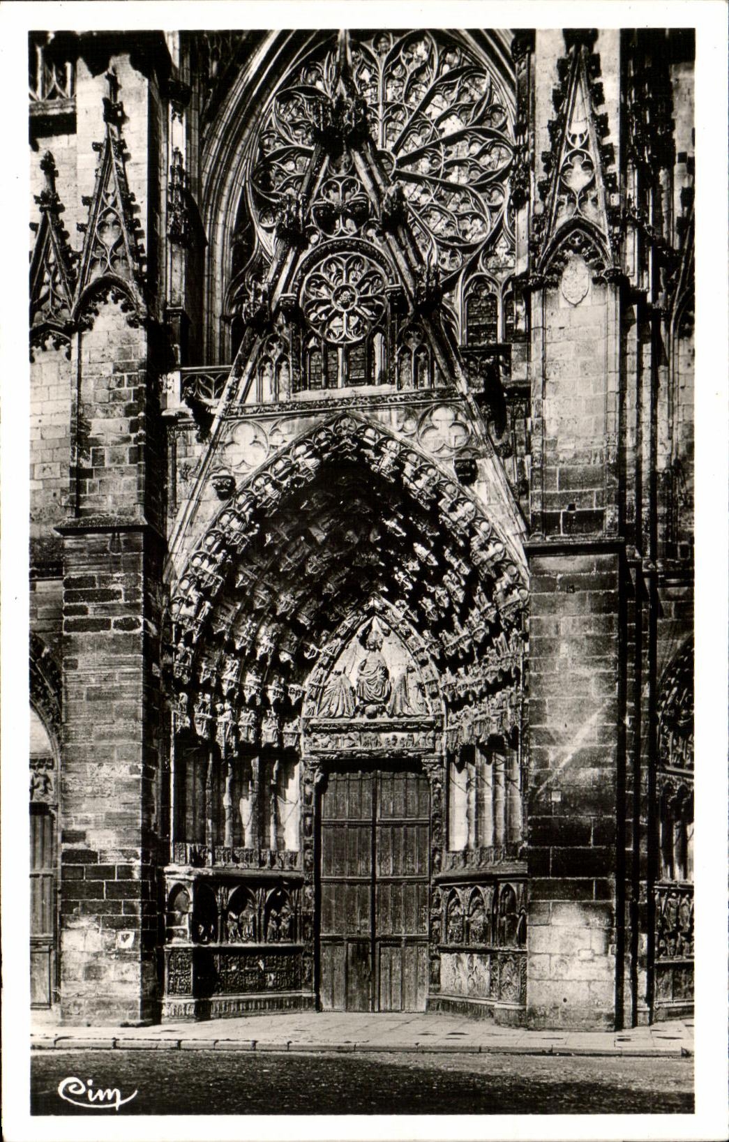 CPA Auxerre Portail de la cathedrale