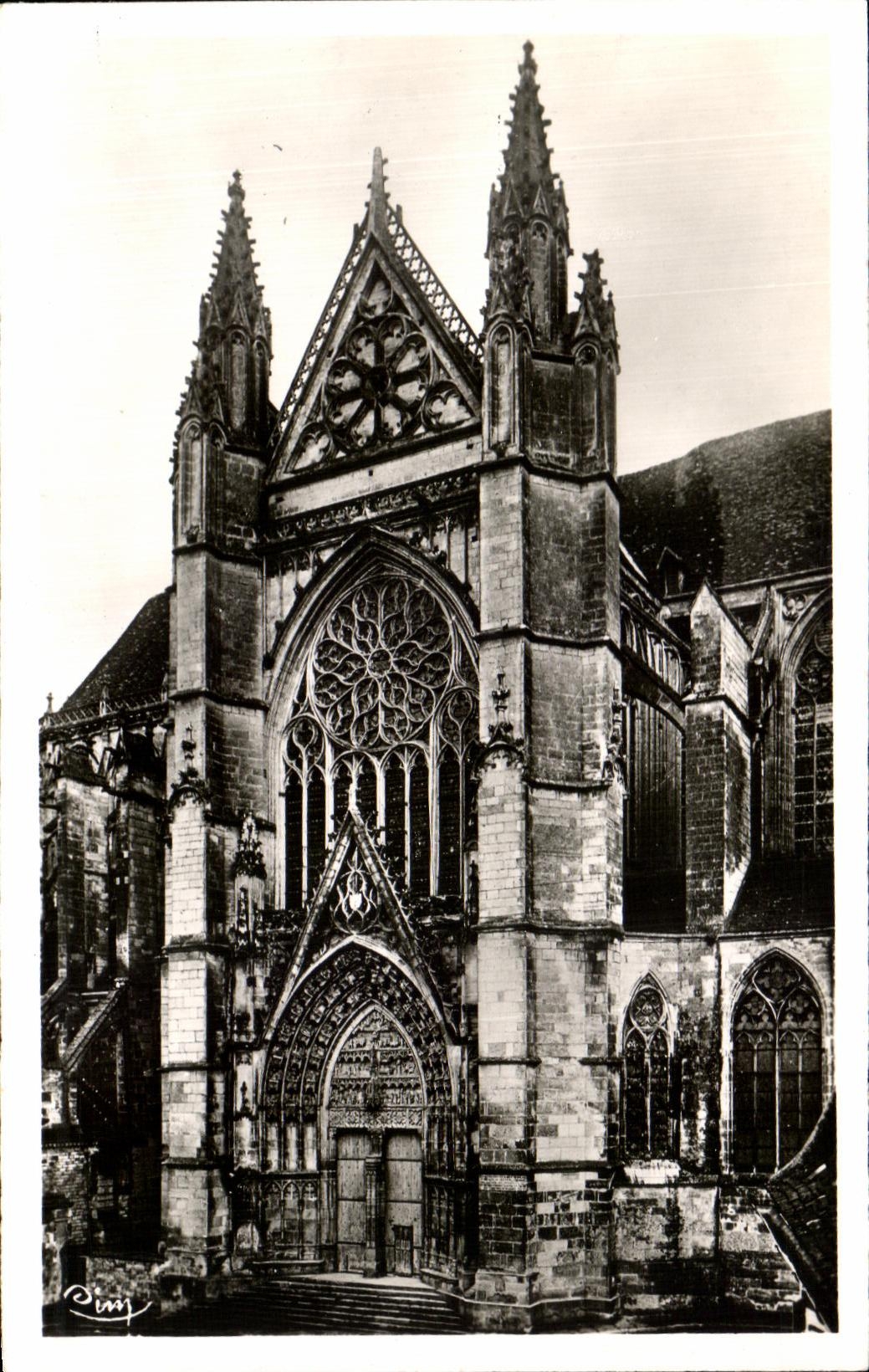 CPA Auxerre Portail de la Cathedrale