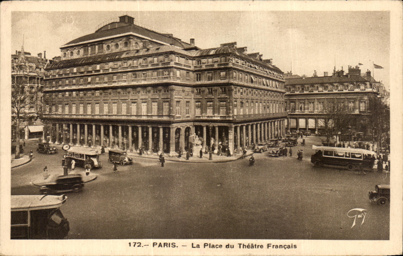 CPA Paris La Place du Theatre Francais
