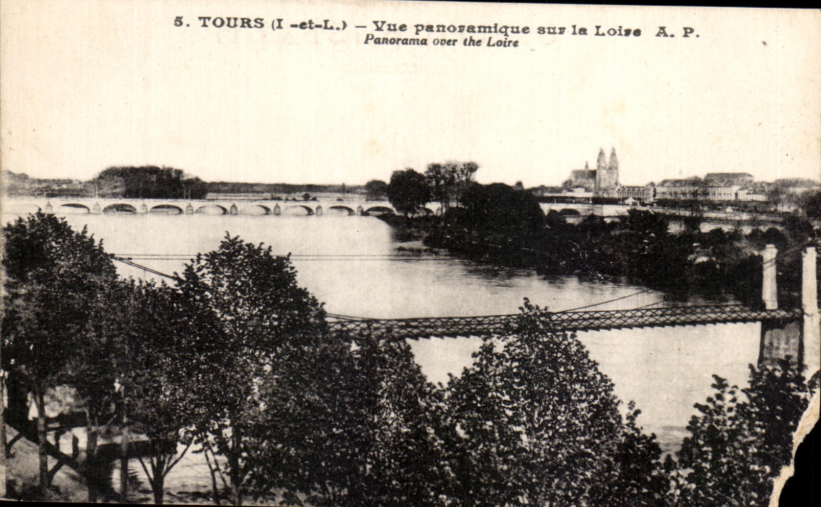 CPA Tours Vue panoramique sur la Loire Panaroma over the Loire