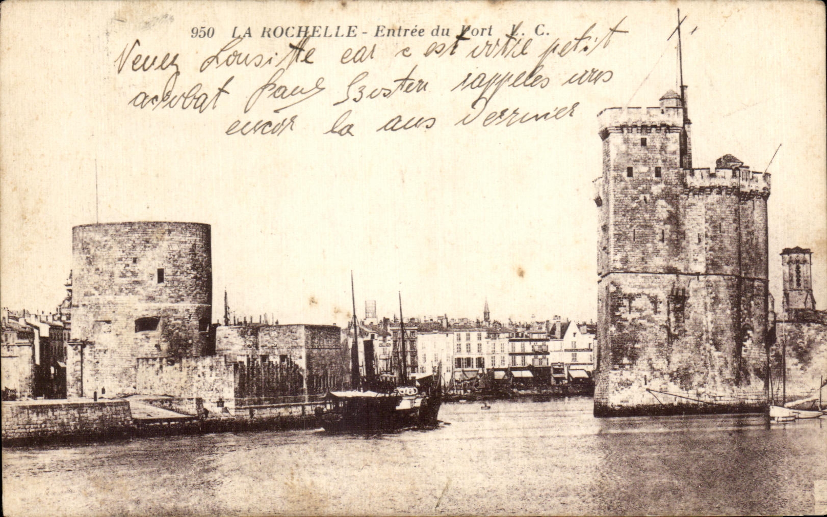 Entrada de CPA La Rochelle del barco portuario