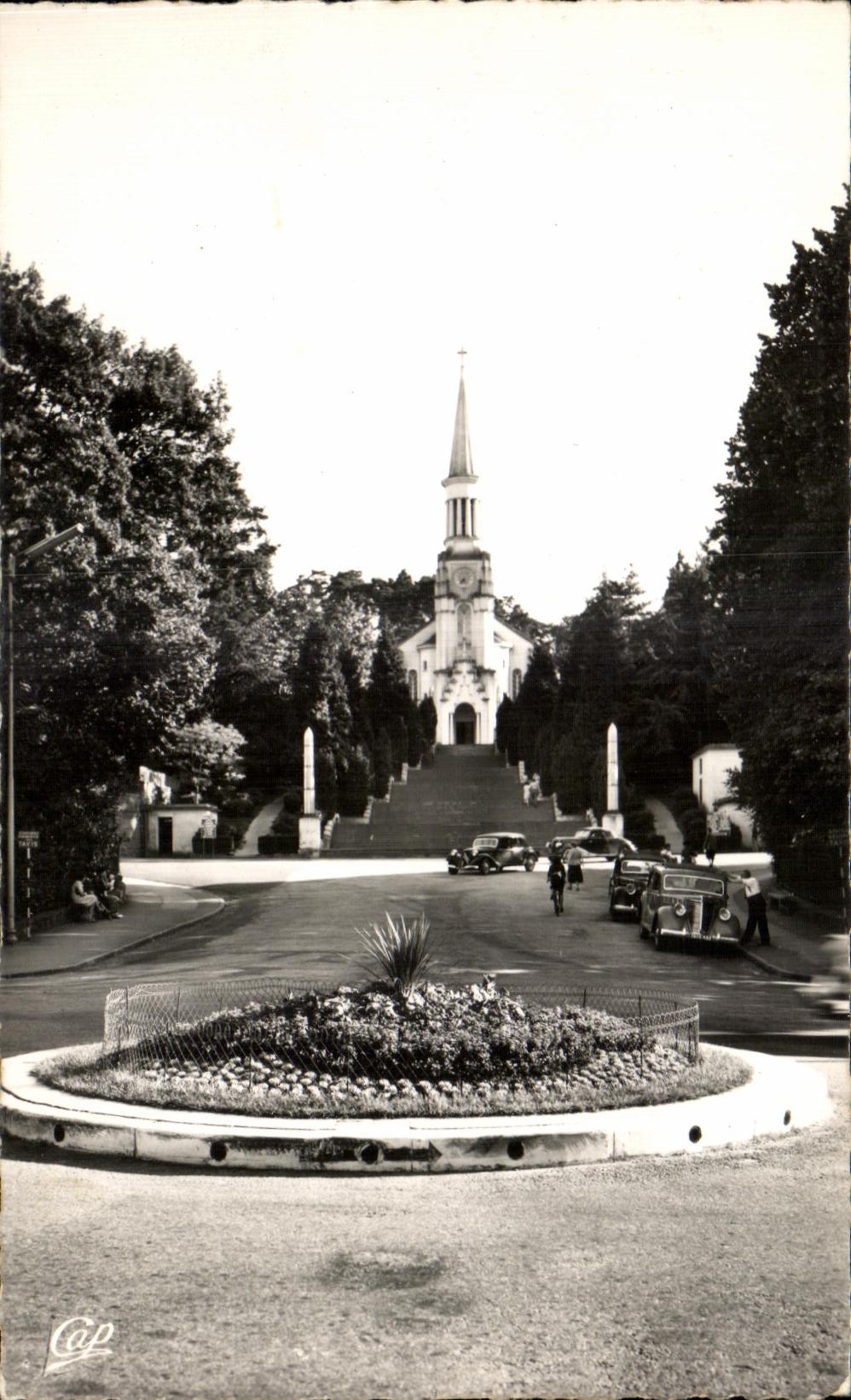 CPA Bagnoles de I'Orne L'Eglise