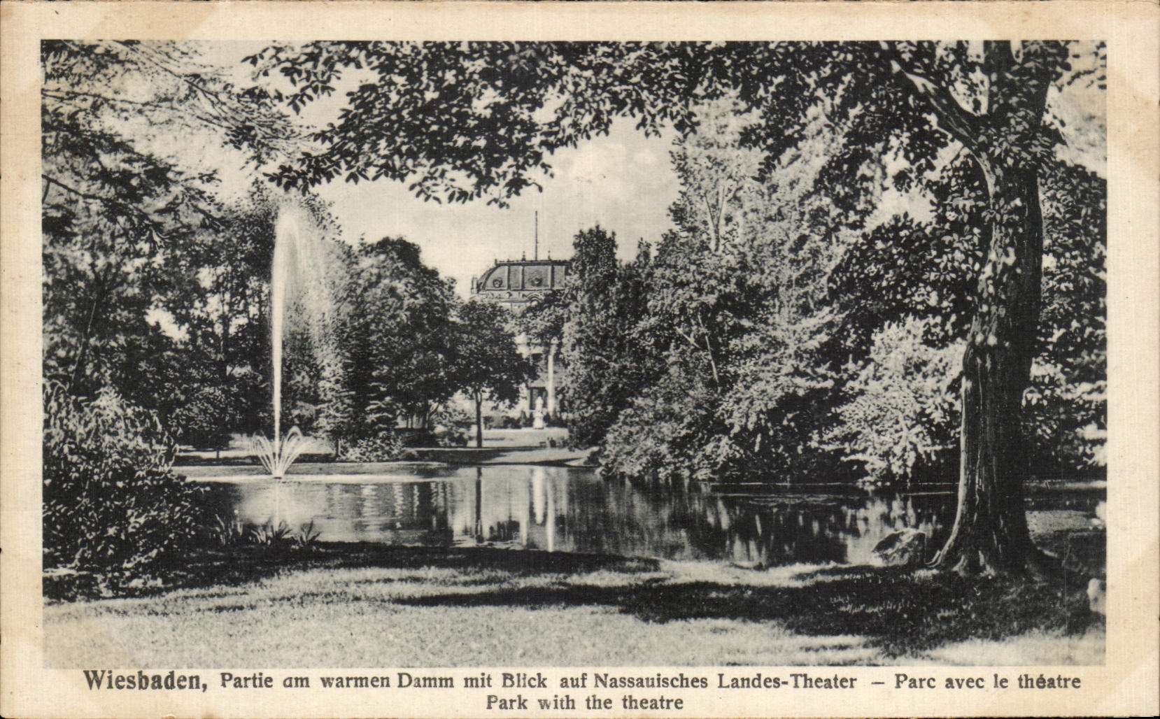 CPA Wiesbaden Partie am warmen Damm mit Blick auf Nassauisches Landes Theatre Parc avec le theatre