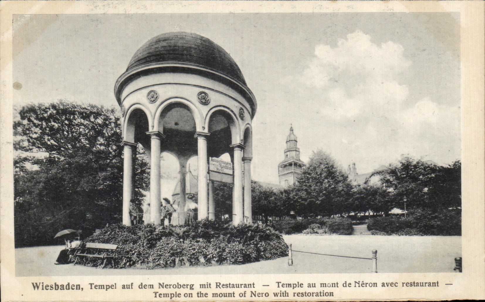 CPA Wiesbaden Tempel auf dem Neroberg mit Restaurant Temple au mont de Neron avec restaurant