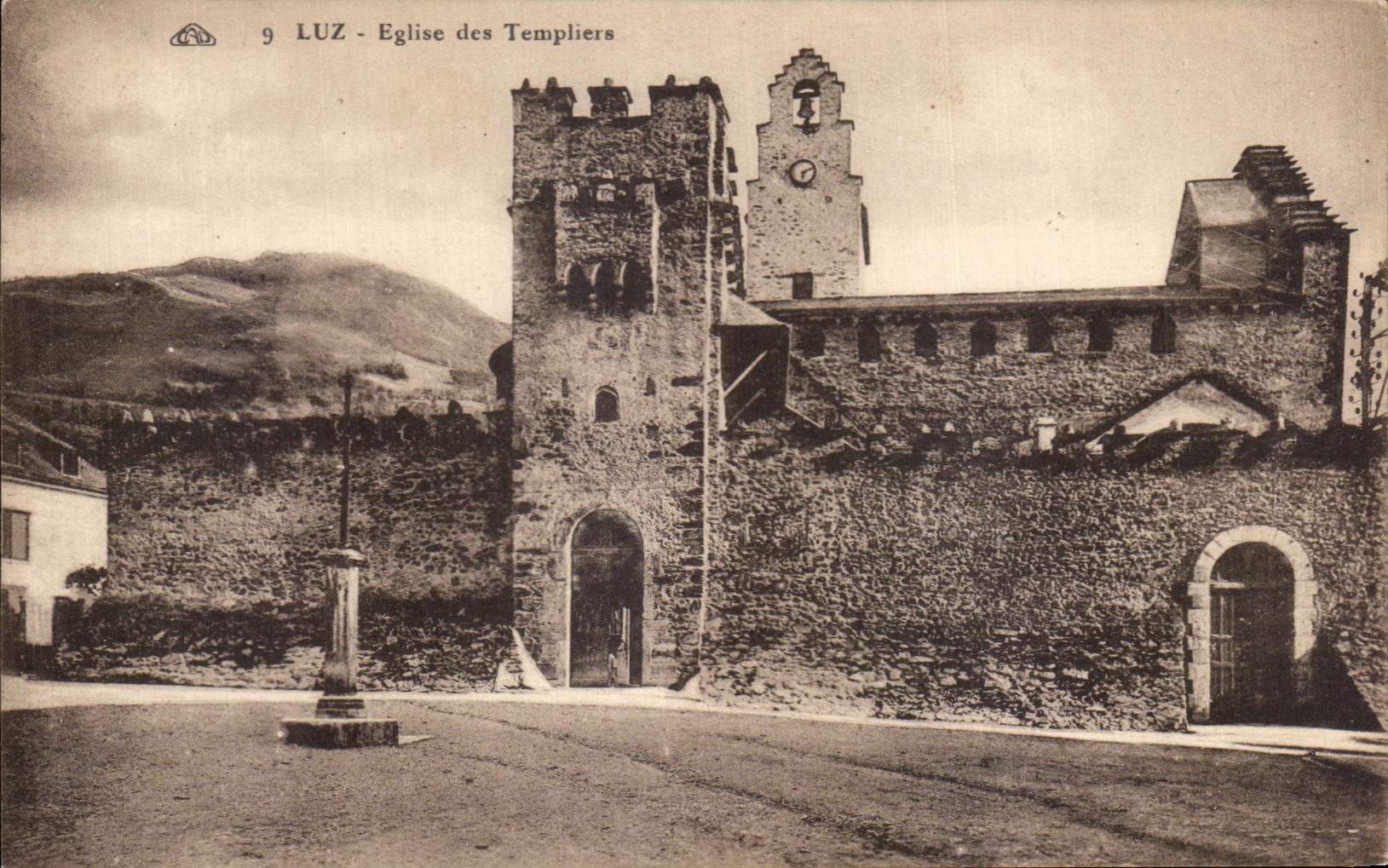 CPA Luz Church of Templiers