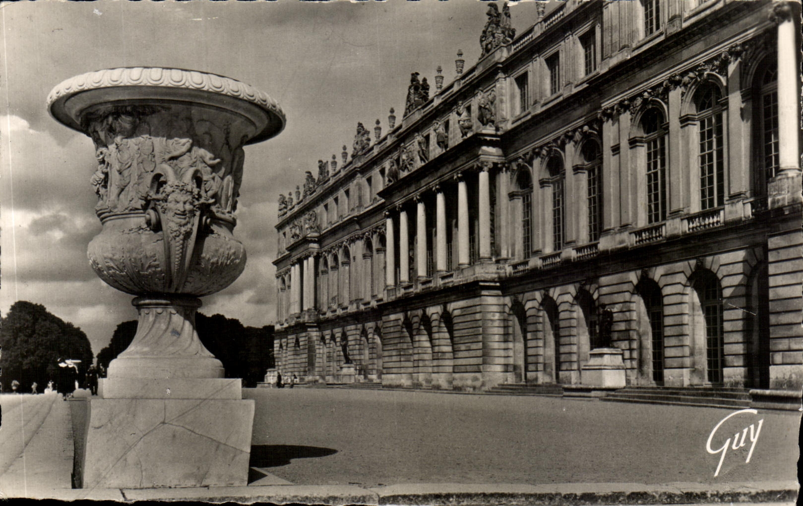 CPA Versailles Et Ses Merveilles Le chateau facade sur le parc