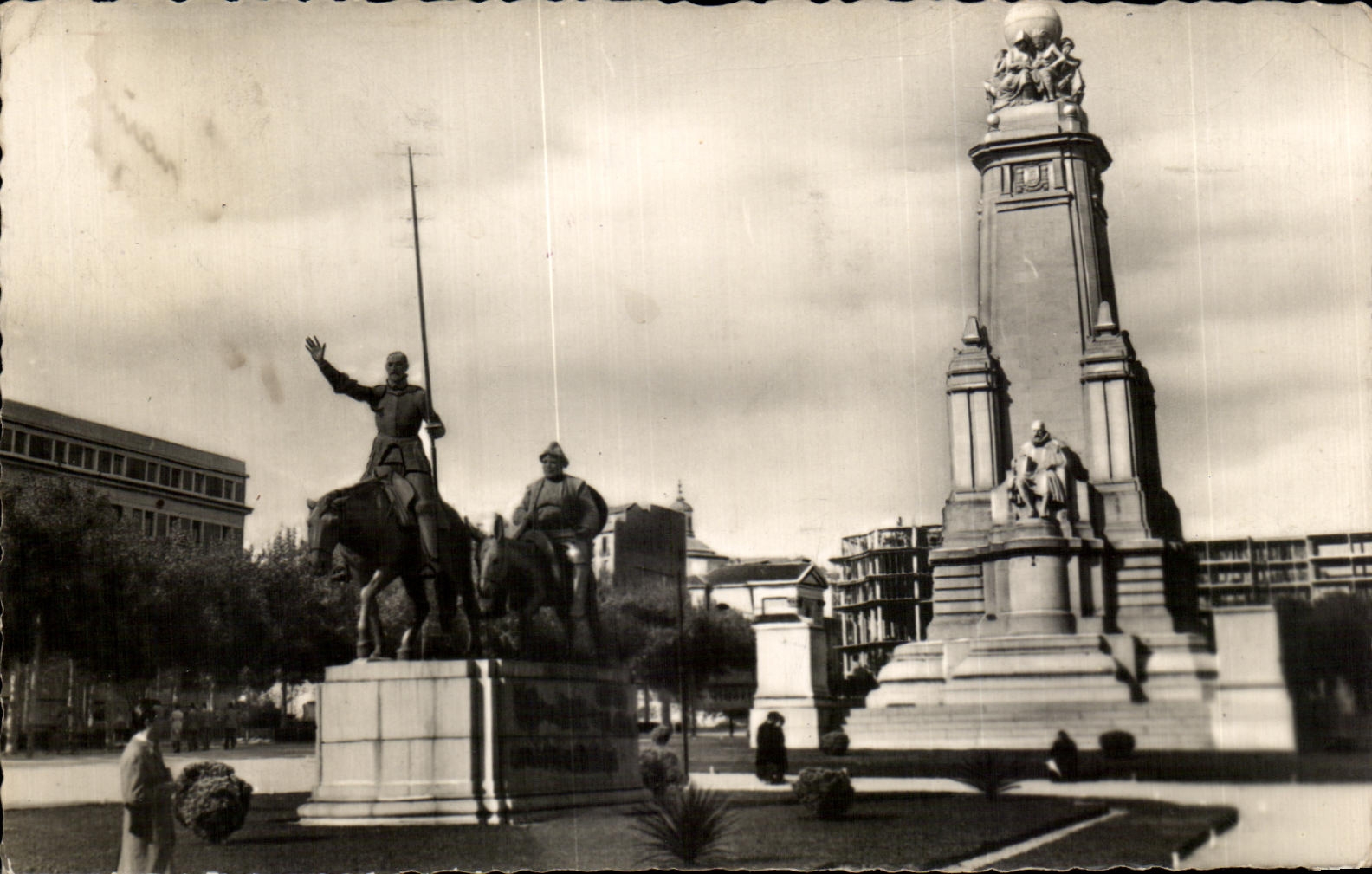 Monumento de CPA Madrid Plaza de Espan Cervantes