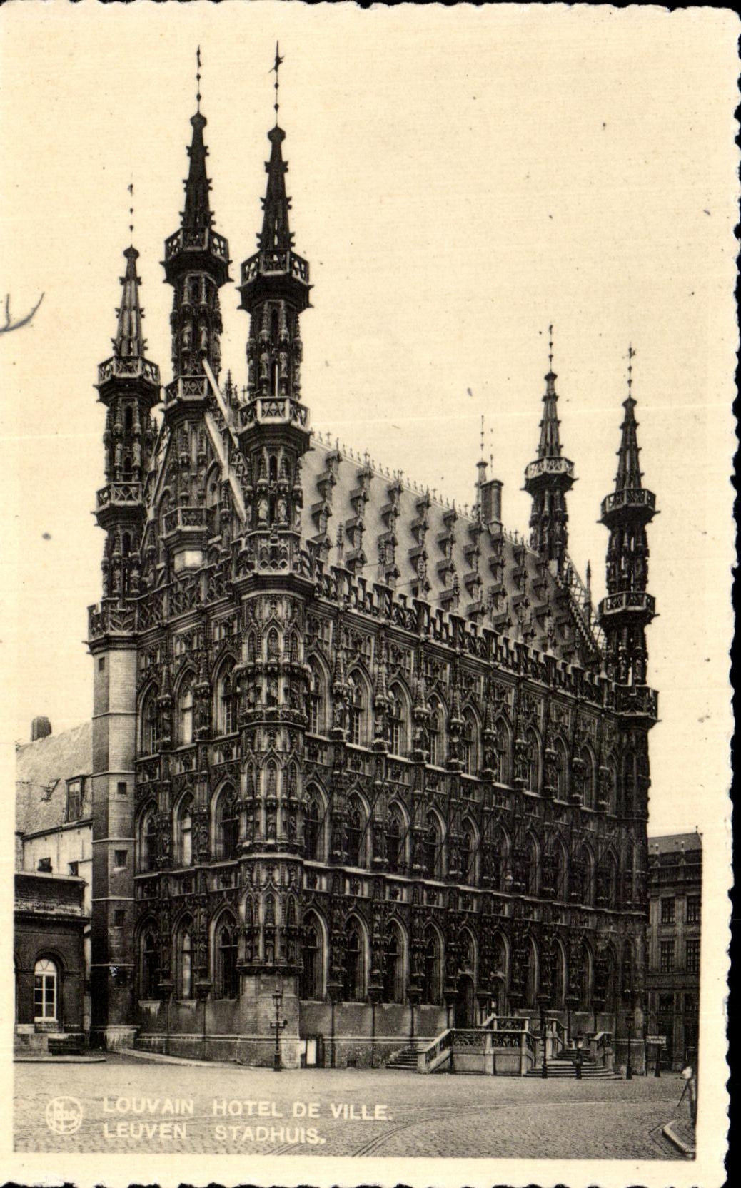 CPA Leuwen Town hall