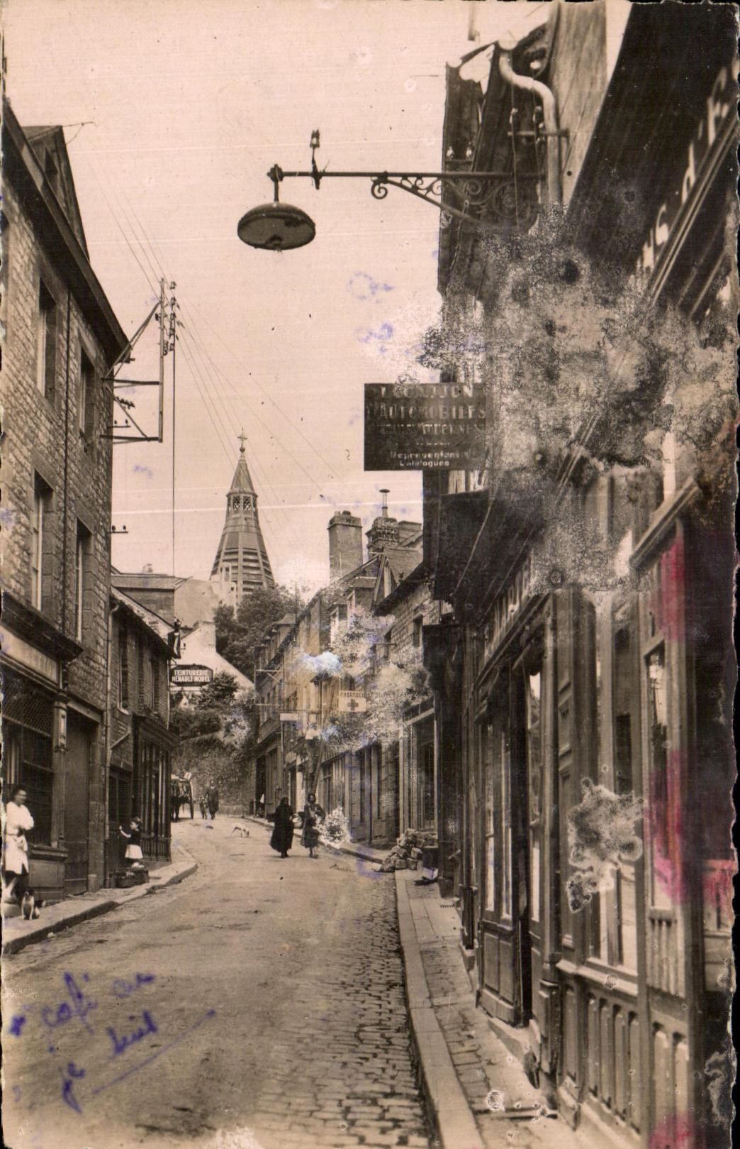 CPA Domfront Grande rue 