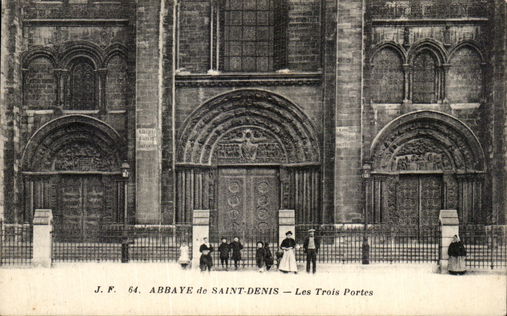 CPA Abbey of Saint Denis Three Gates