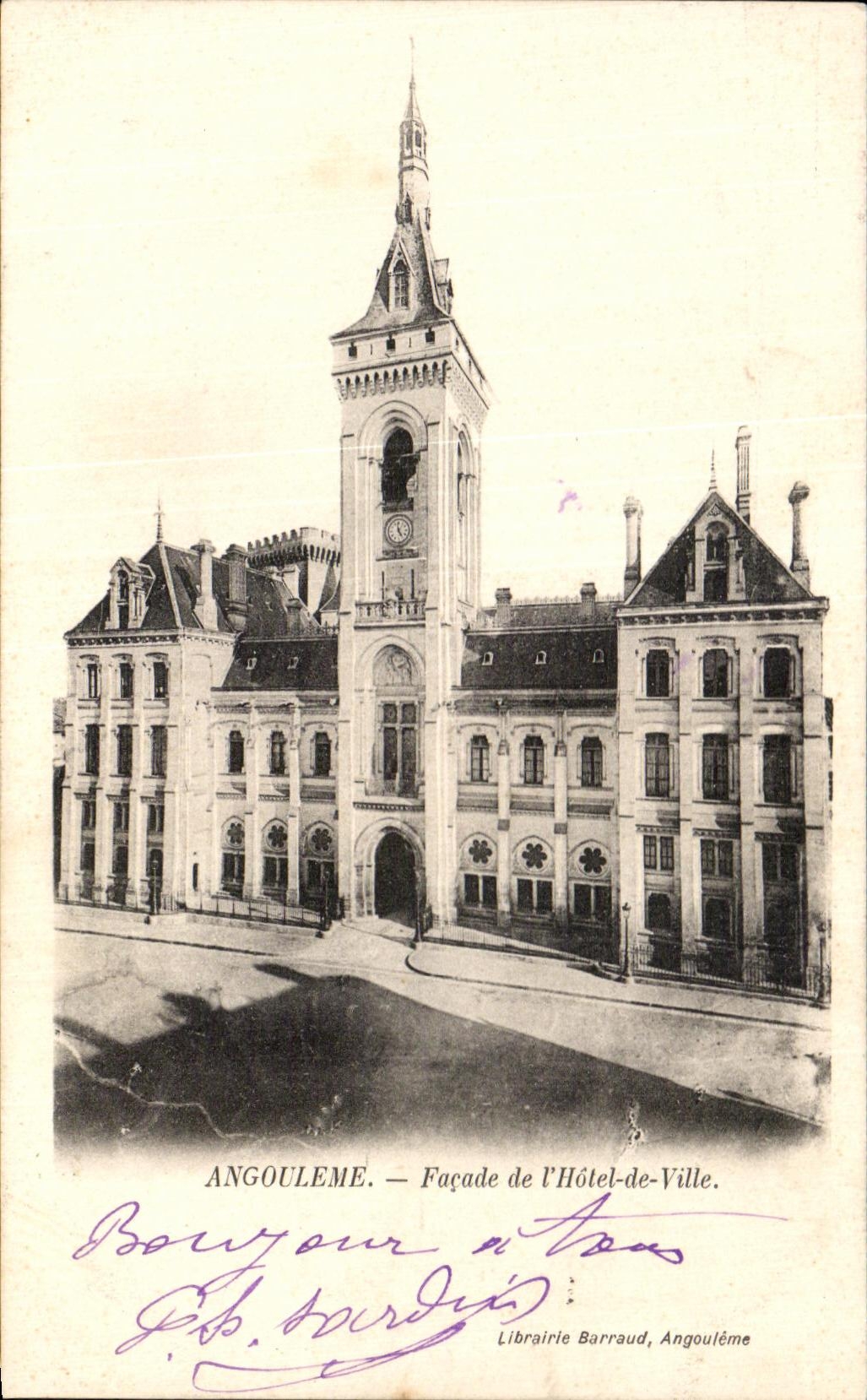 CPA Angouleme Facade de l'Hotel de Ville