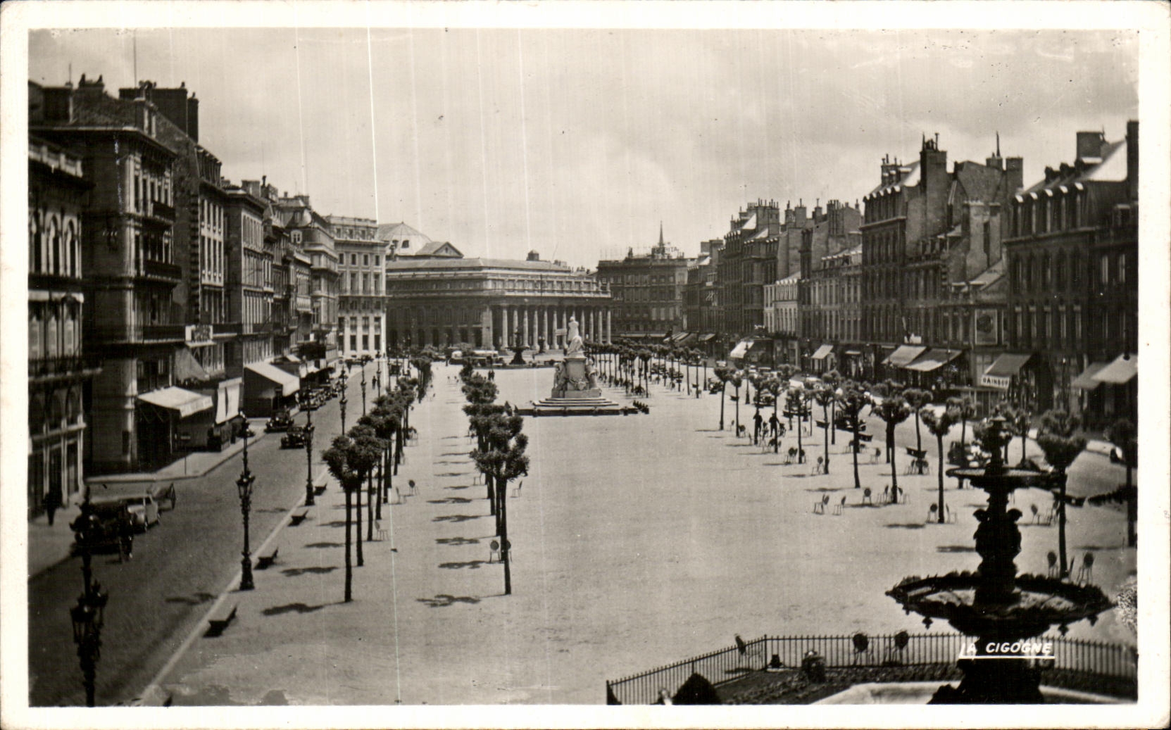 CPA Bordeaux the Alleys De Tourny At the bottom the Large Theater