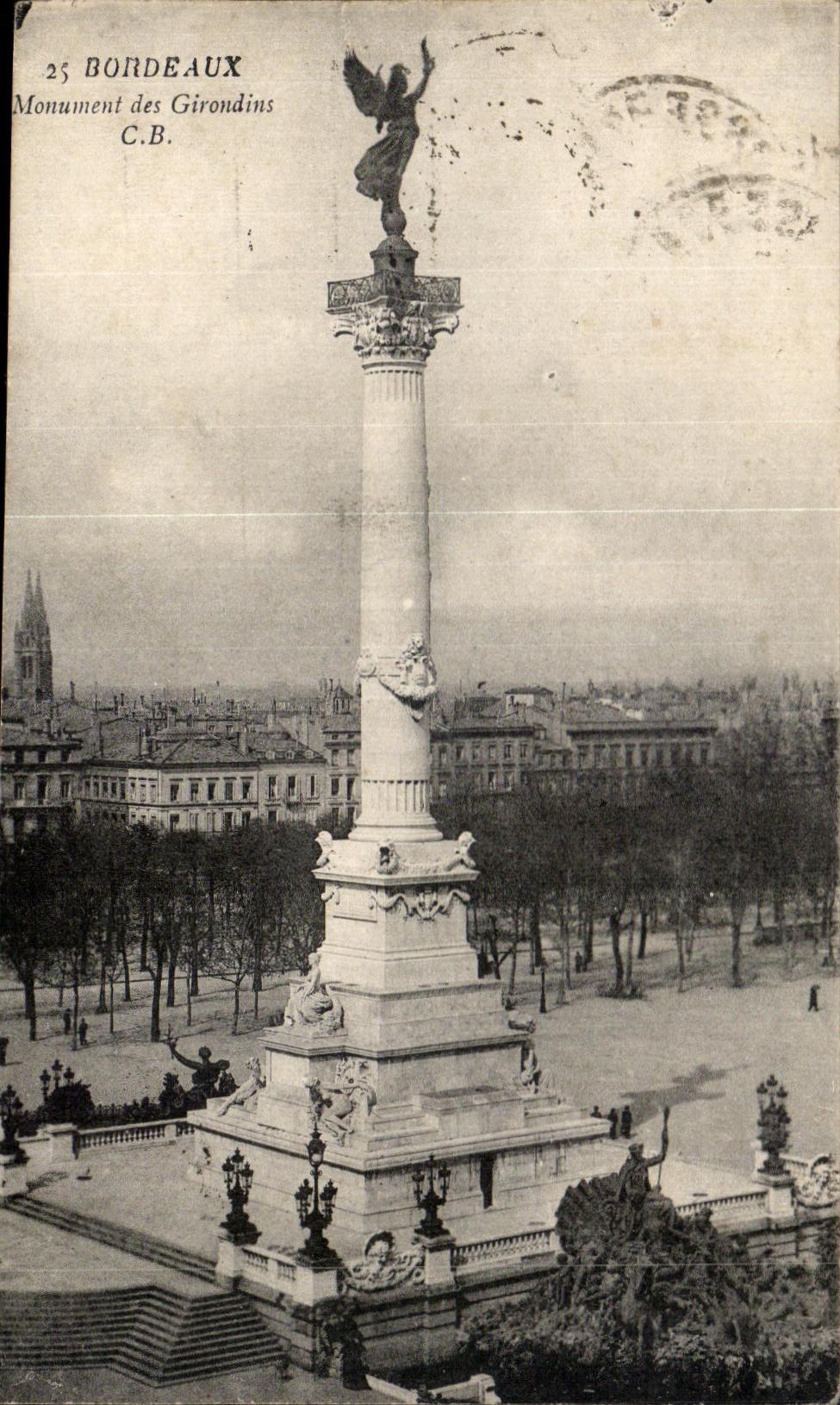 CPA Bordeaux Monument of the Of Gironde ones