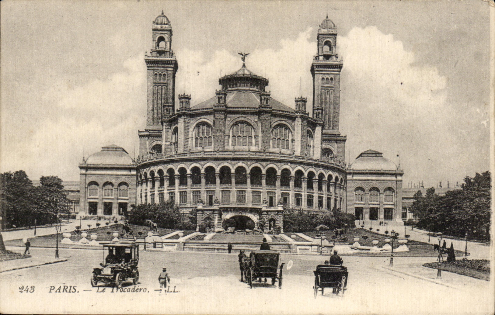 CPA Paris the trocadero