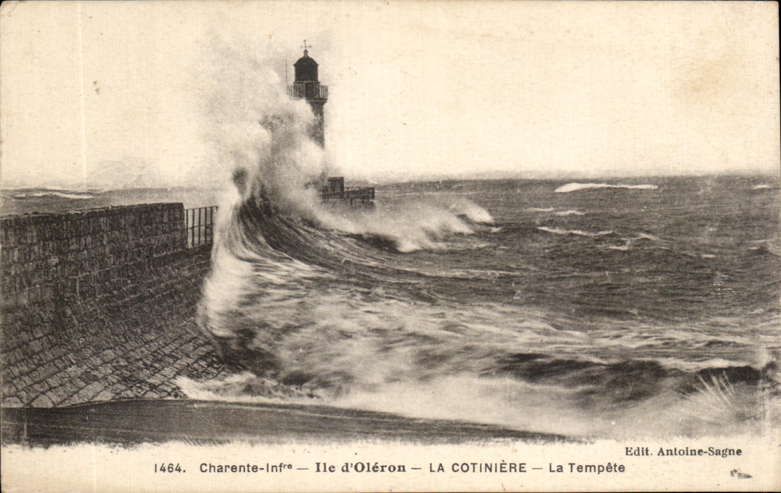CPA Charente Island of Oleron Cotiniere the Storm Lighthouse Lighthouse
