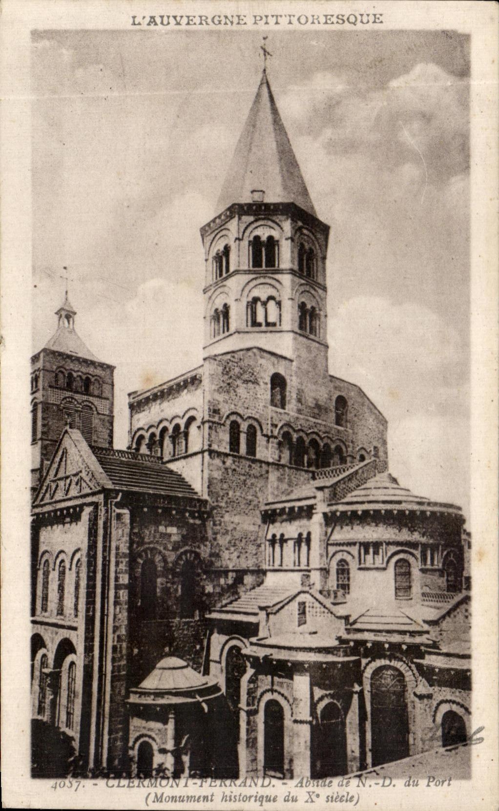CPA Clermont Ferrand Apse of ND of the Port
