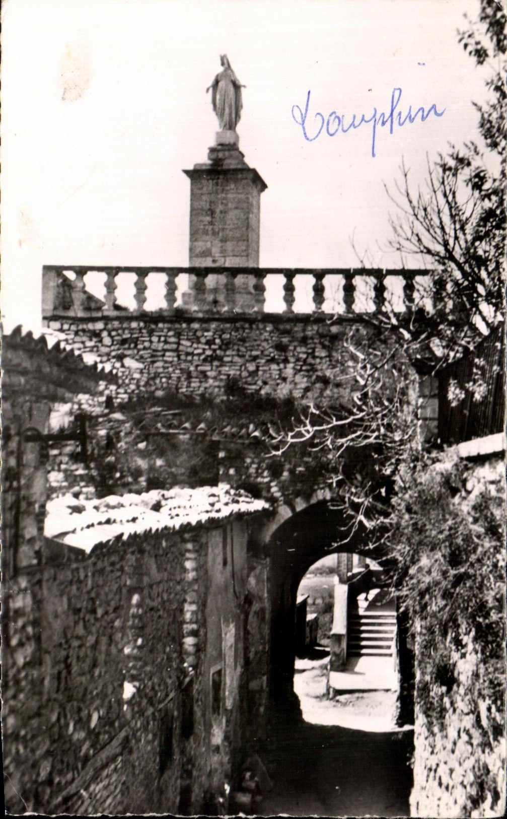 CPA Dauphin Rue de la Vierge