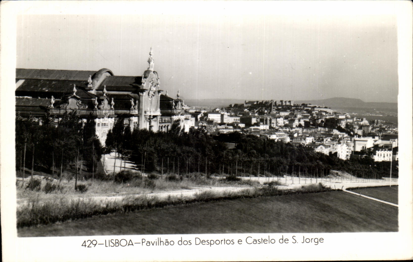 CPA Lisboa Pavilhao Dos Desportos e Castelo De S Lorge Portugal