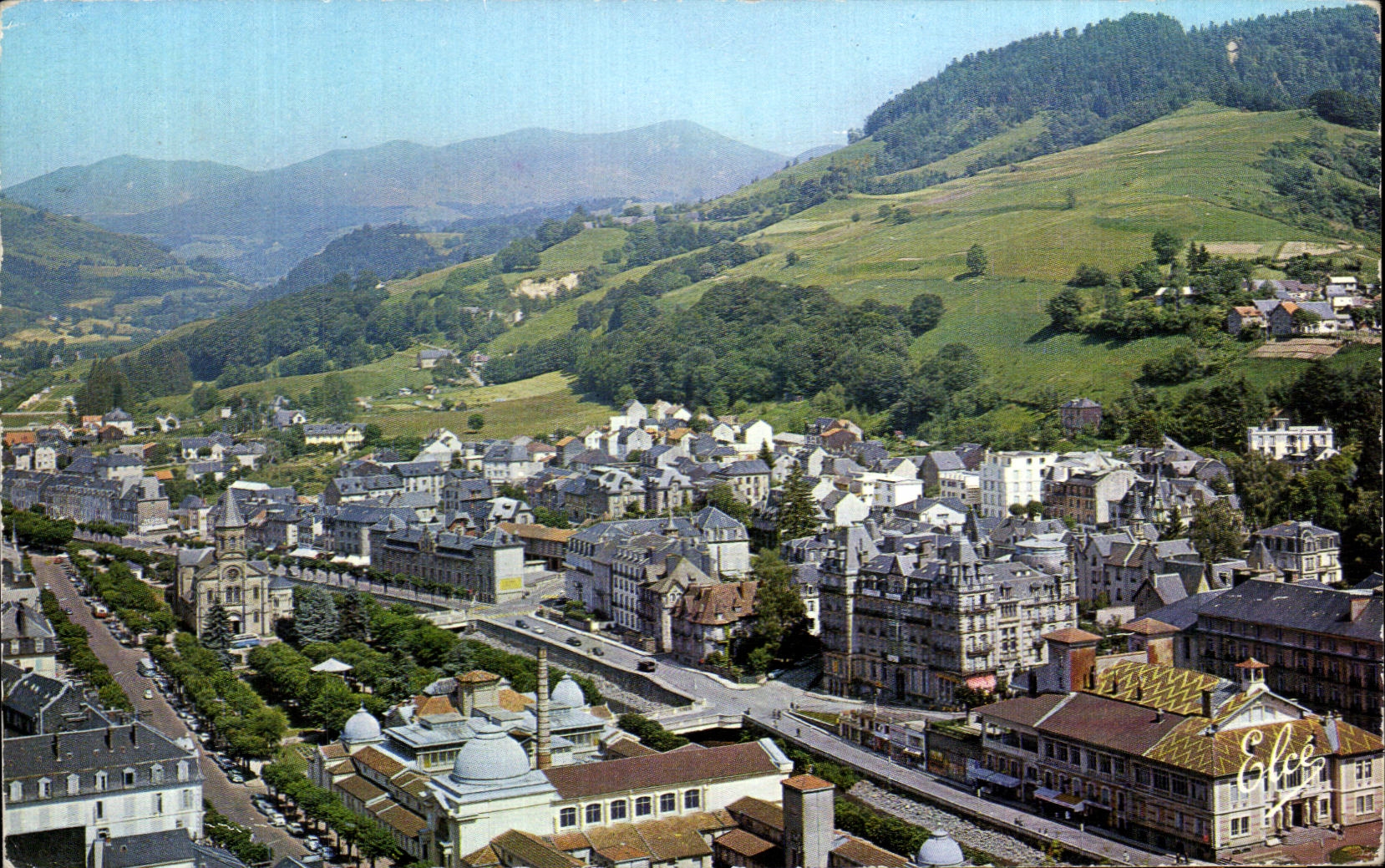 CPA Bourboule View in the foreground