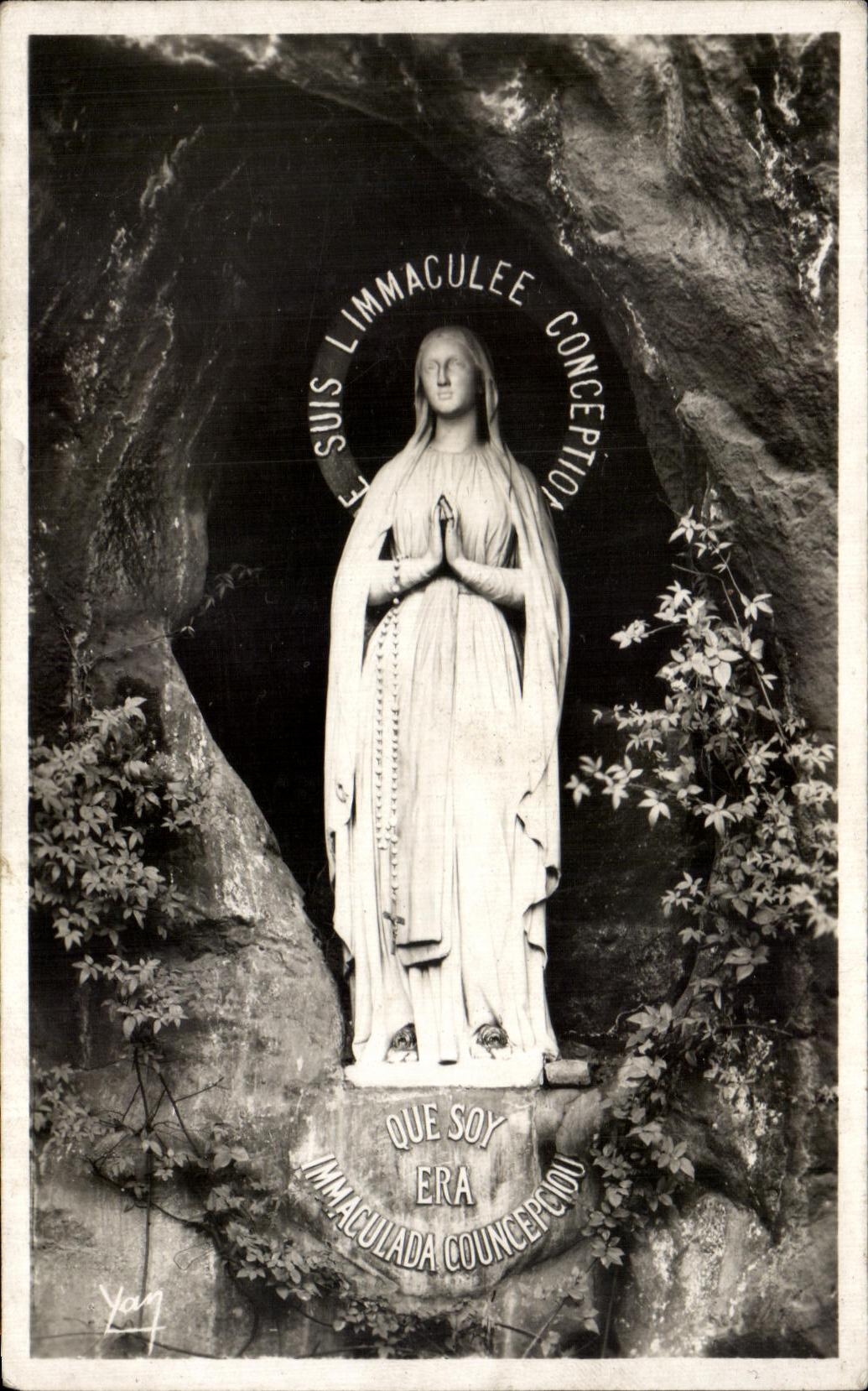 CPA Lourdes the Virgin and the Miraculous Cave