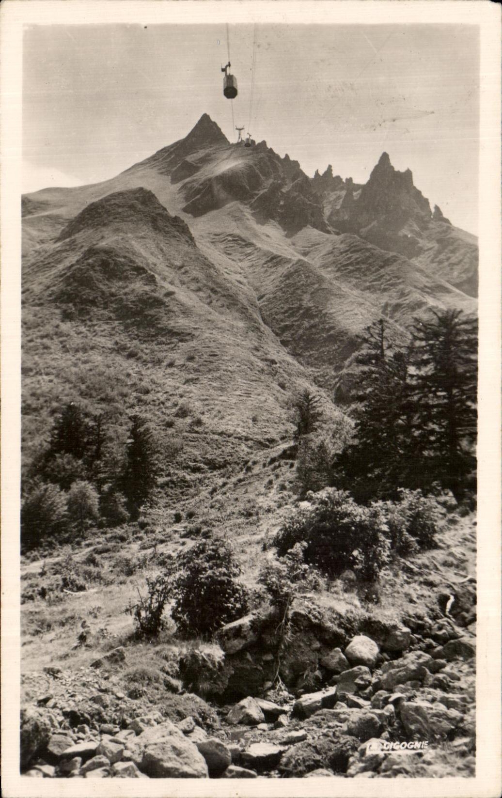 CPA Mont Gilds Les Bains of Sancy and the teleferic