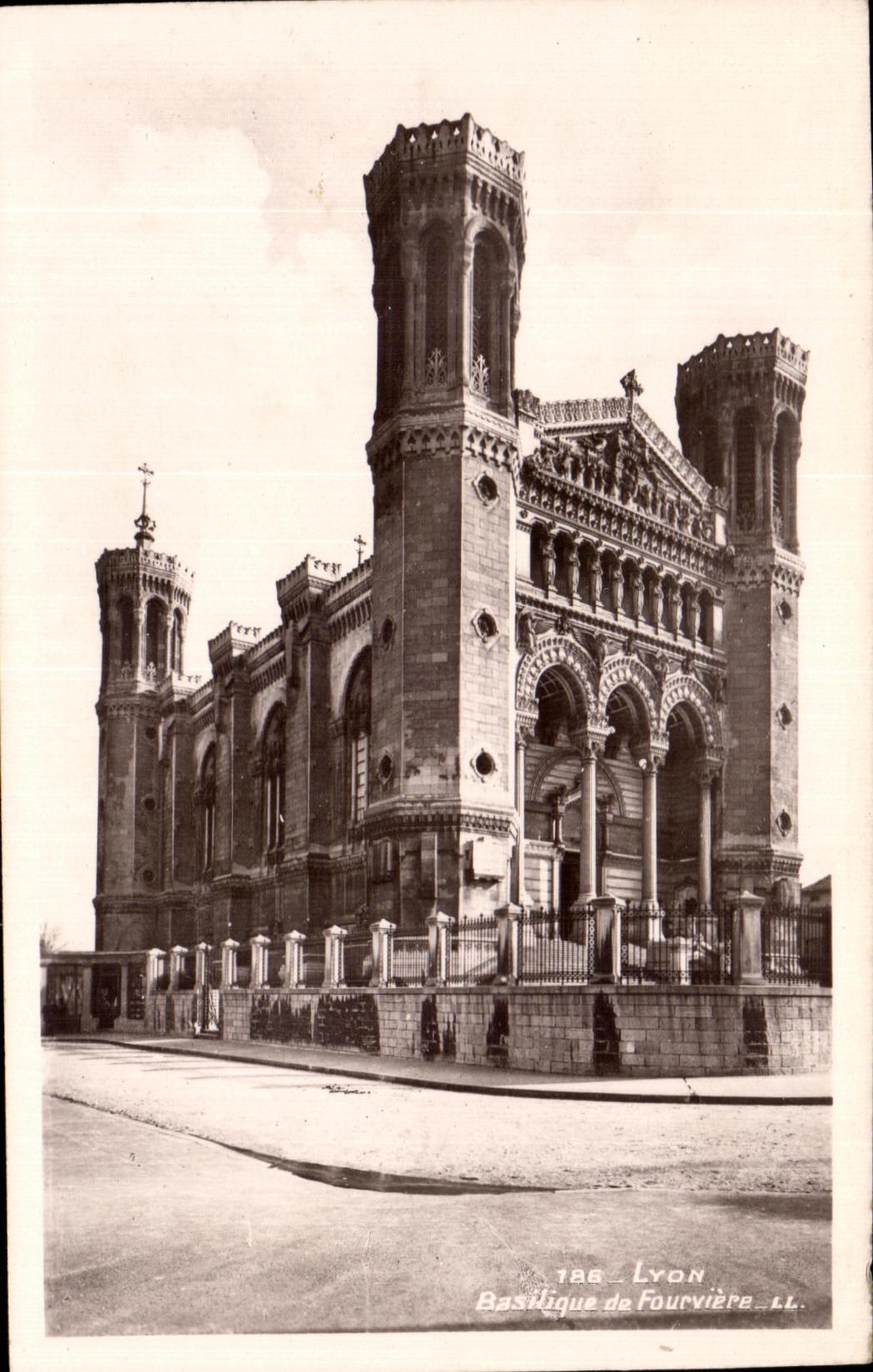 CPA Lyon Basilica of Fourviere