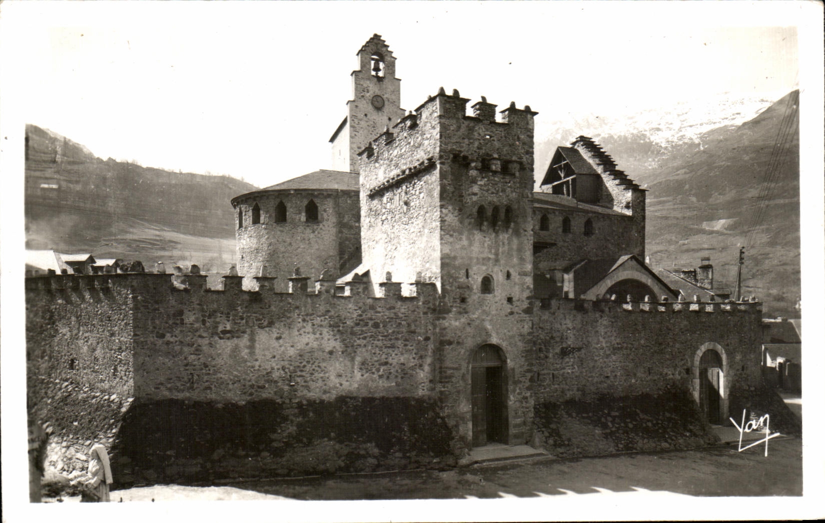 CPA Luz Fortifiee Church known as of Templiers