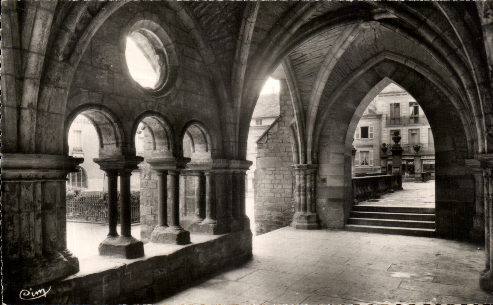 CPA Luxeuill Les Bains the Cloister