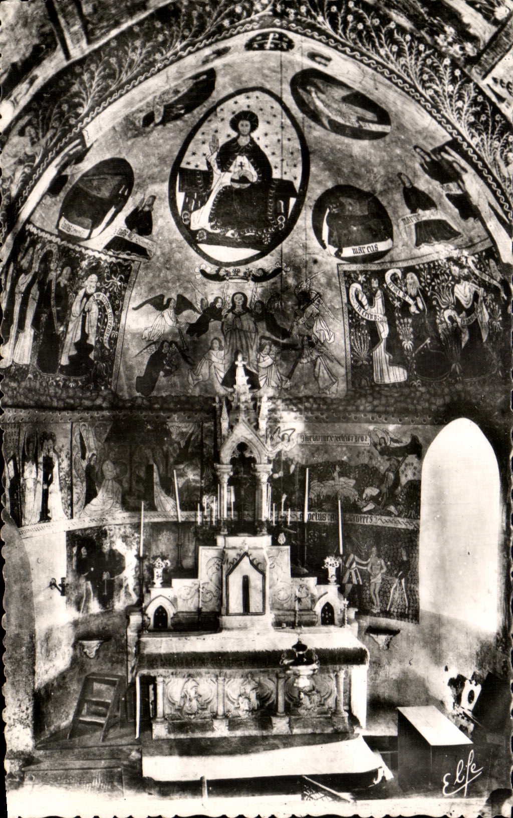 CPA Valley of Arboust close Interior Luchon of the Church of Cazeaux Painting Century