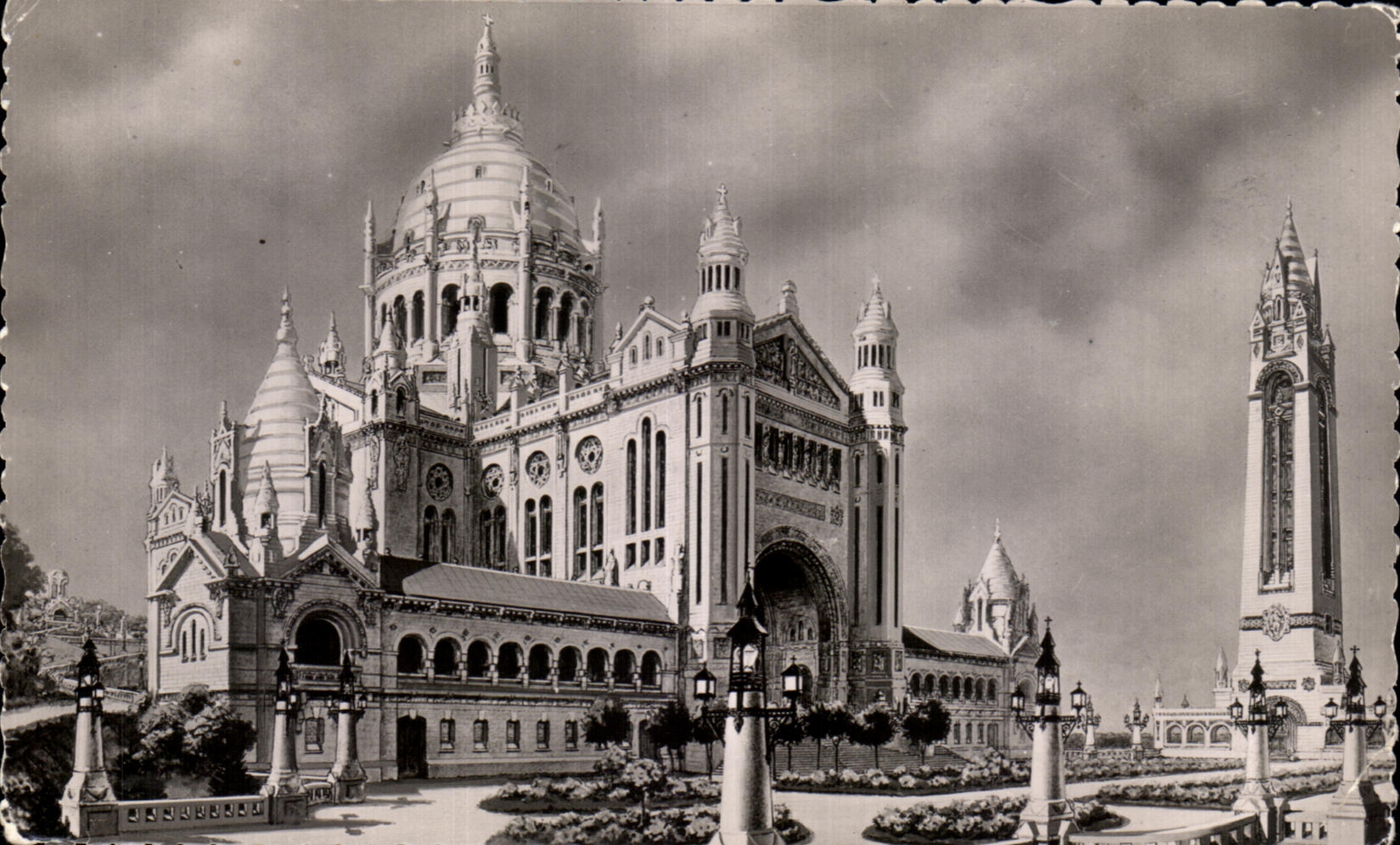 CPA the Basilica Lisieux General Panorama