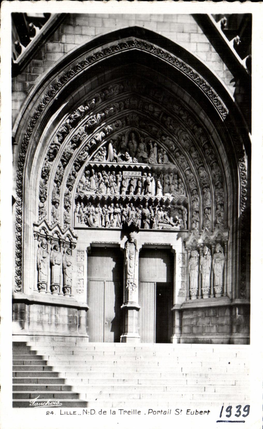 CPA Lille ND Of the Treillised vineyard Gate St Eubert