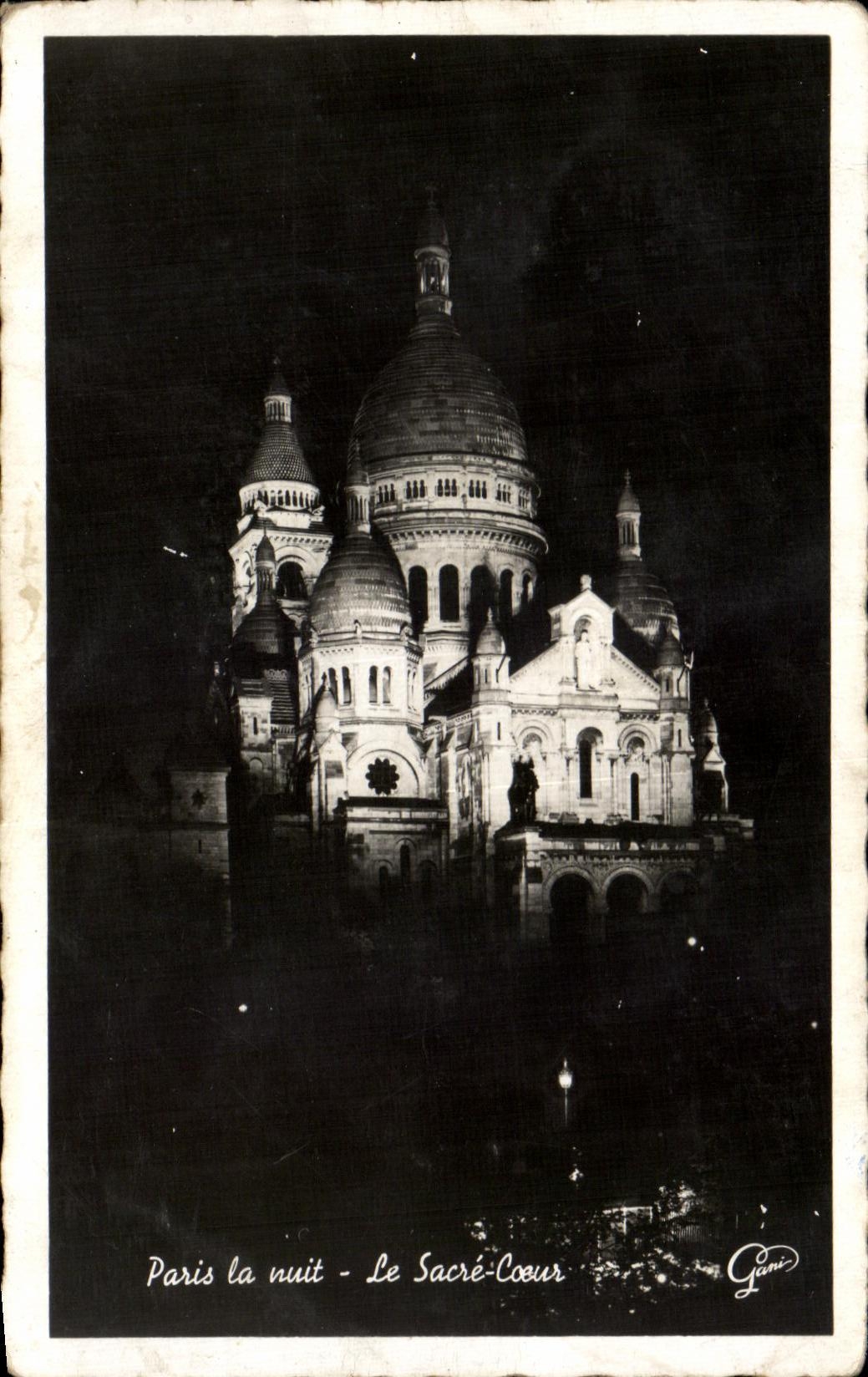 CPA Paris La nuit Le Sacre Coeur Montmartre